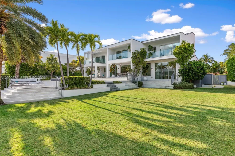 120 Knollwood Dr Key Biscayne, FL 33149