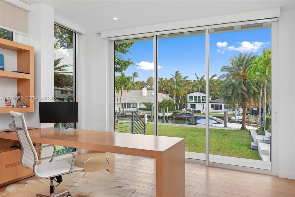 120 Knollwood Dr Key Biscayne, FL 33149