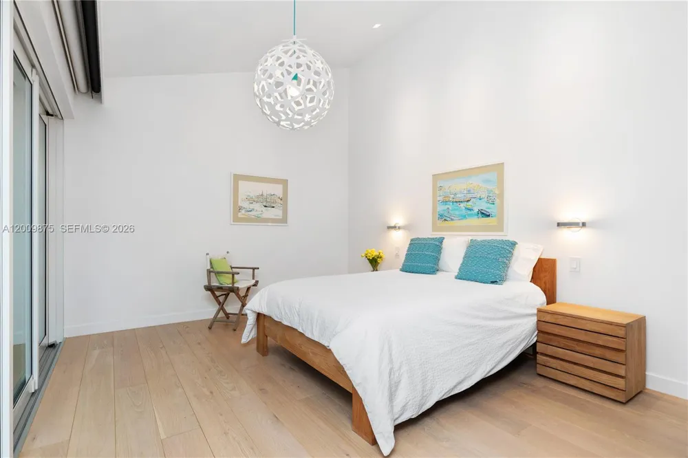 120 Knollwood Dr Key Biscayne, FL 33149