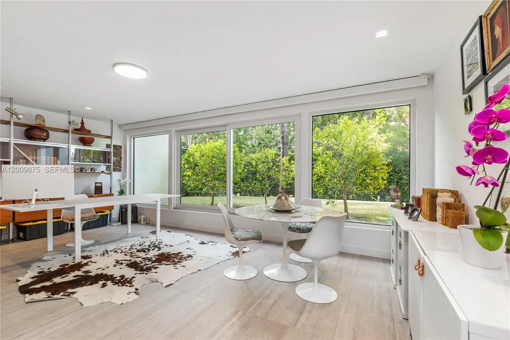 120 Knollwood Dr Key Biscayne, FL 33149