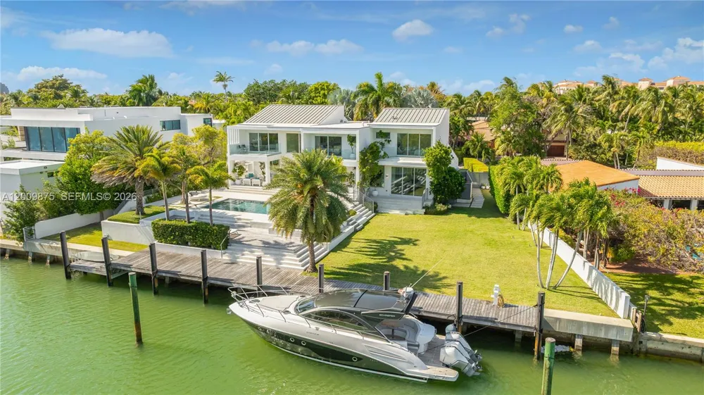 120 Knollwood Dr Key Biscayne, FL 33149