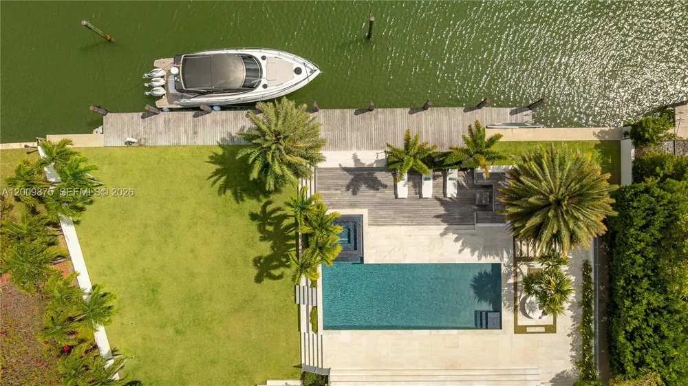 120 Knollwood Dr Key Biscayne, FL 33149