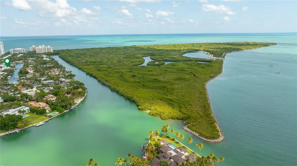 120 Knollwood Dr Key Biscayne, FL 33149
