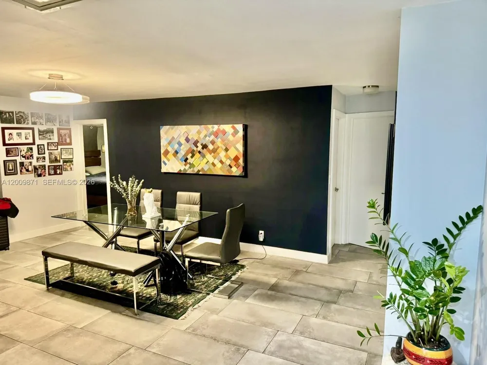 220 SW 3rd Ave #0 Hallandale Beach, FL 33009