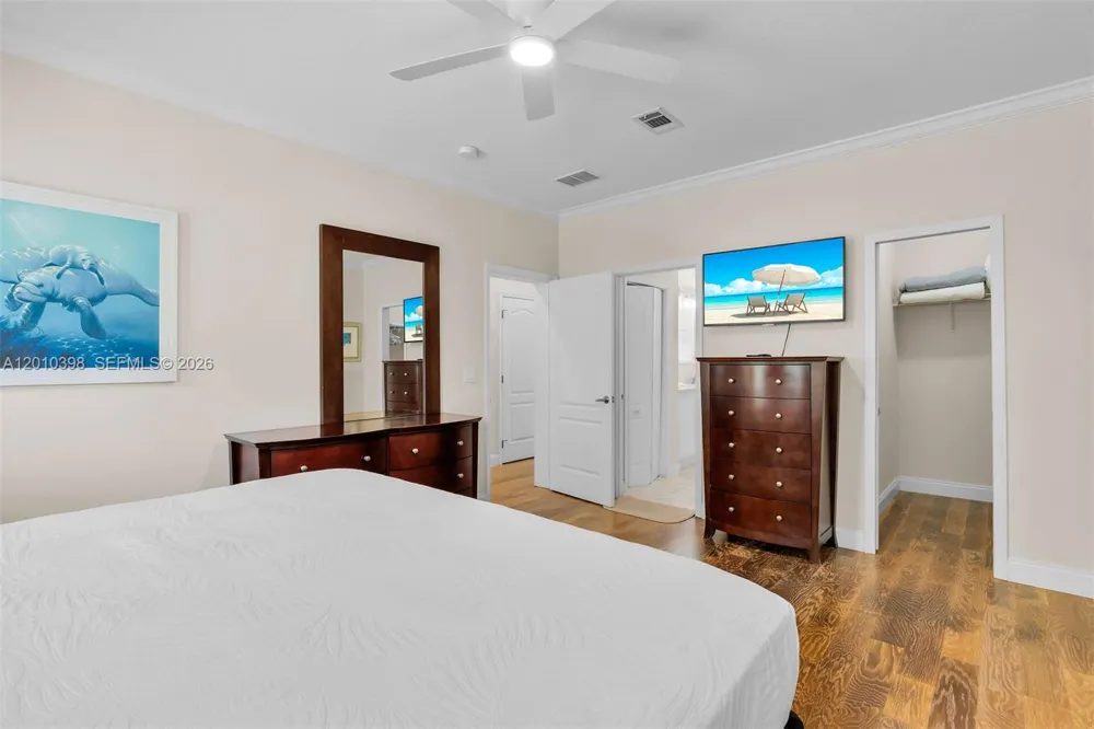320 Calzada De Bougainville Marathon, FL 33050