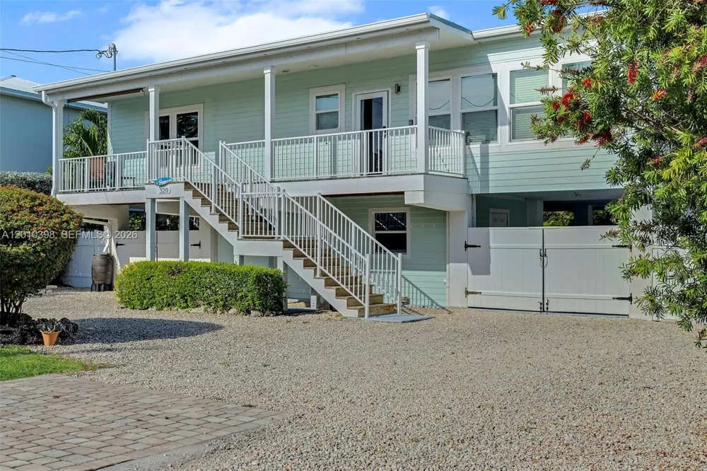 320 Calzada De Bougainville Marathon, FL 33050
