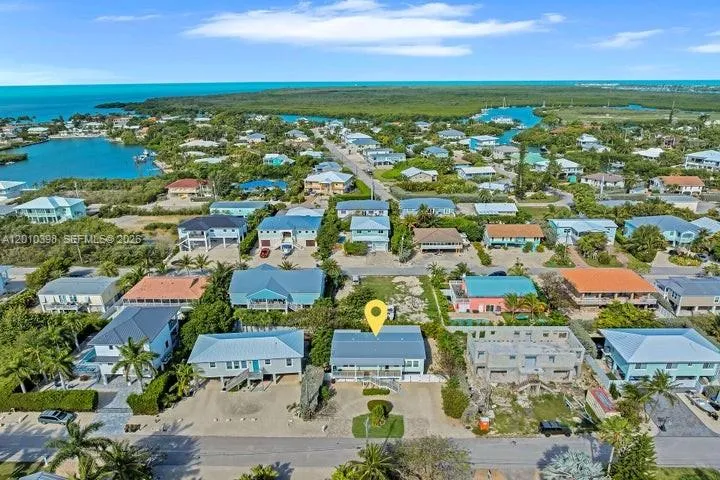320 Calzada De Bougainville Marathon, FL 33050