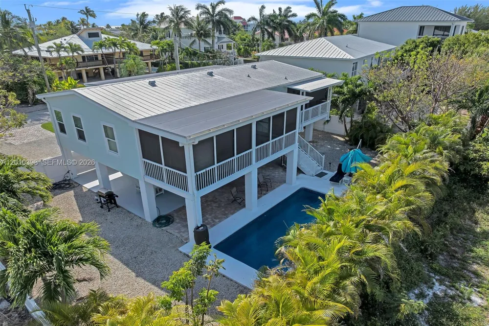 320 Calzada De Bougainville Marathon, FL 33050