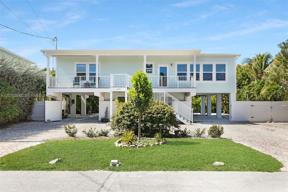 320 Calzada De Bougainville Marathon, FL 33050