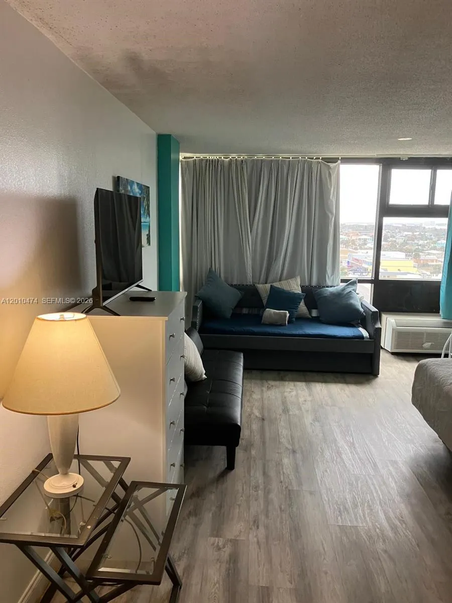 1909 S Atlantic Ave #803-804 Daytona, FL 33118