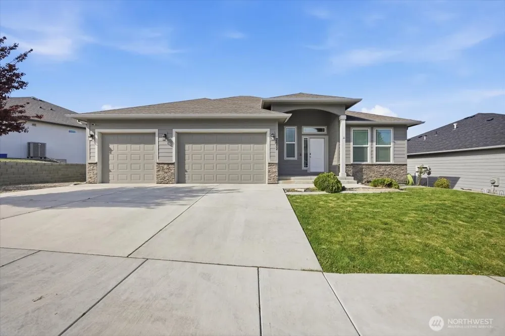 2652 W 44th Place Kennewick, WA 99337