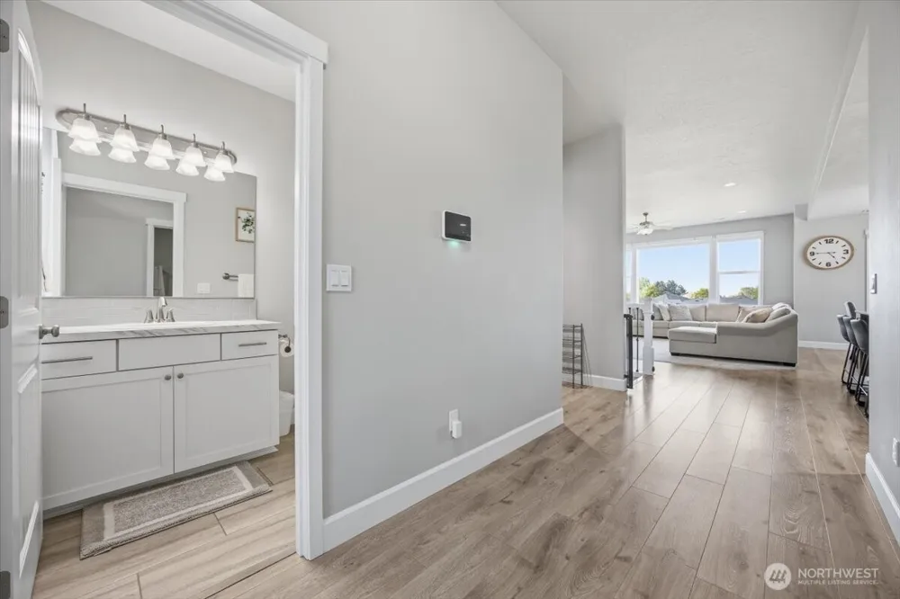 2652 W 44th Place Kennewick, WA 99337