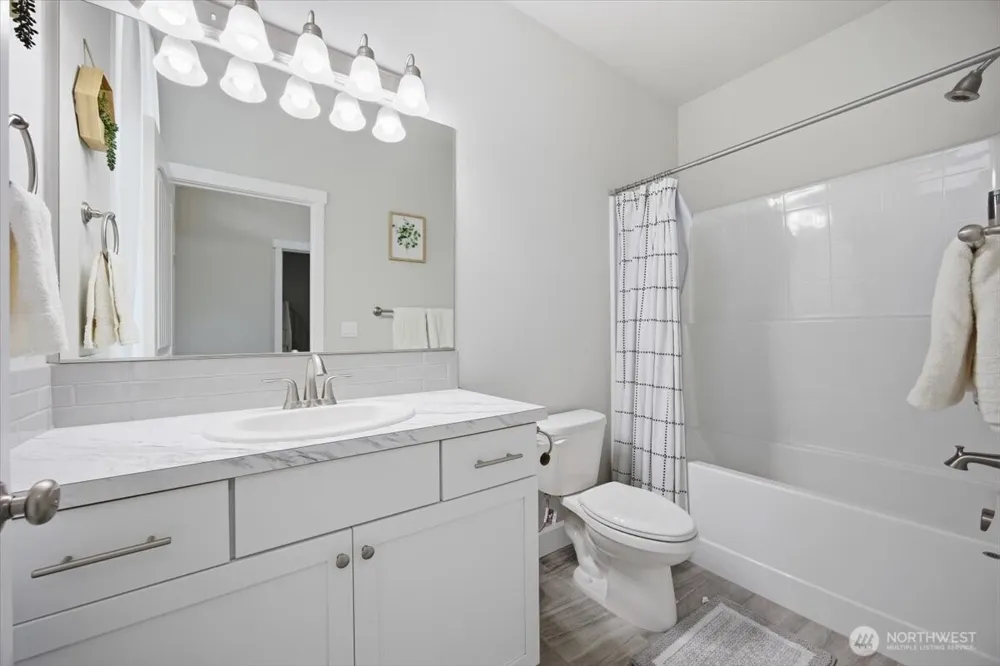 2652 W 44th Place Kennewick, WA 99337