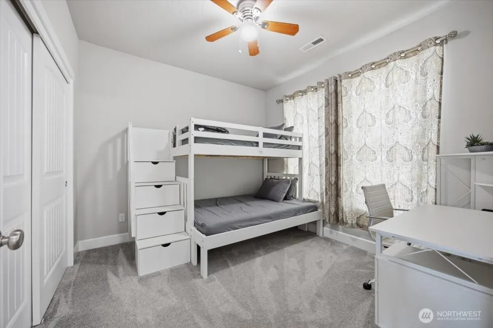 2652 W 44th Place Kennewick, WA 99337