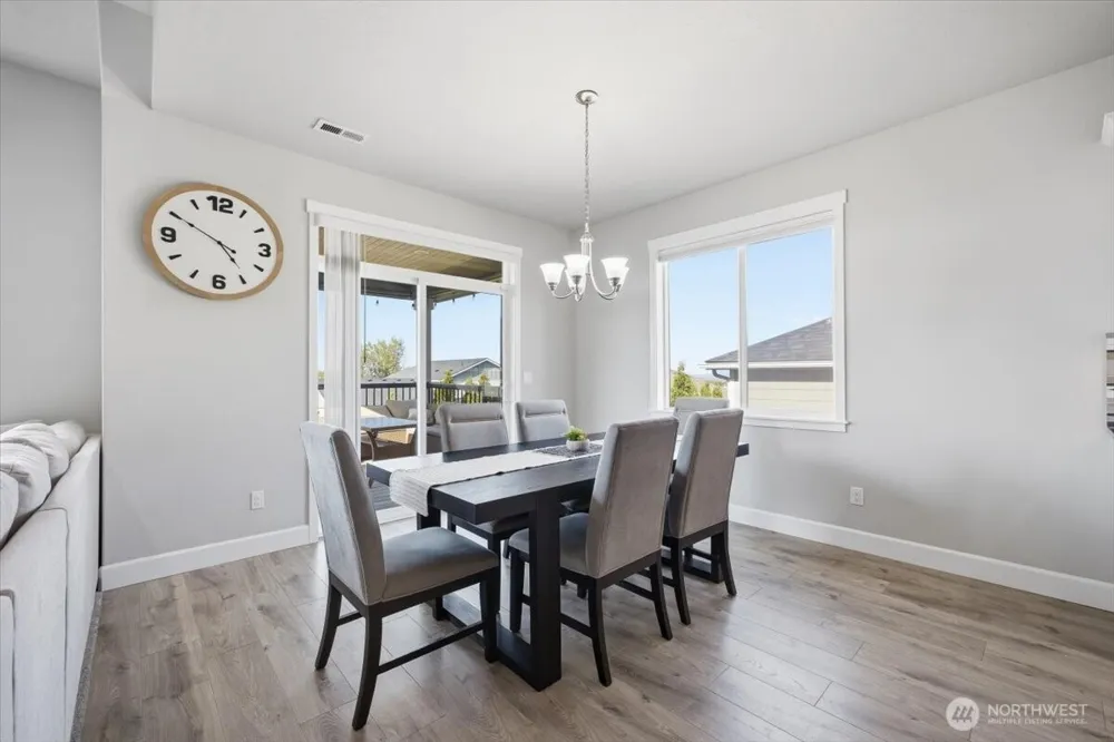 2652 W 44th Place Kennewick, WA 99337