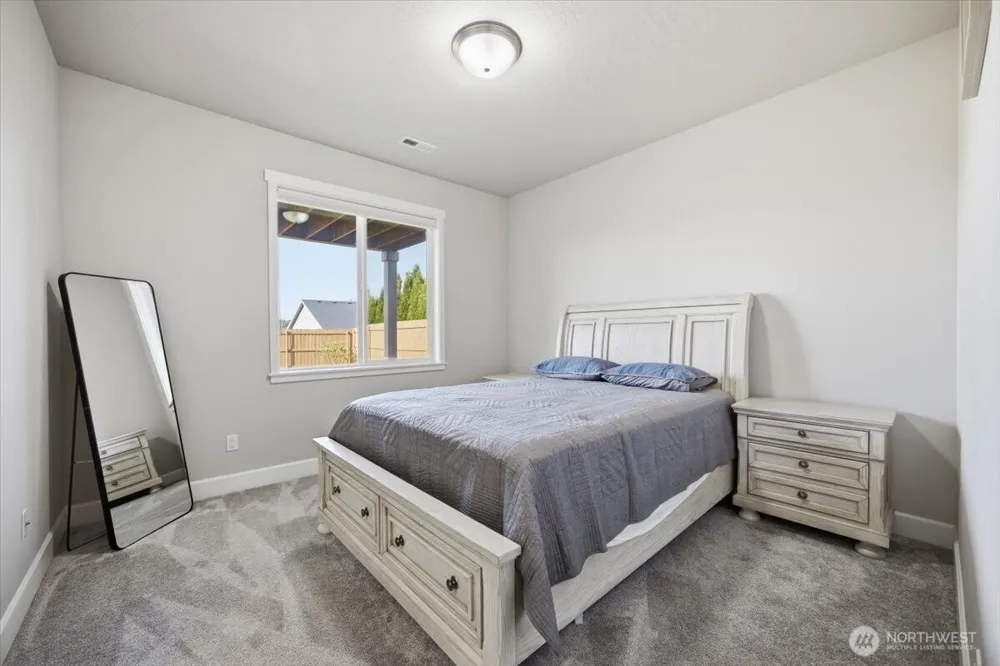 2652 W 44th Place Kennewick, WA 99337