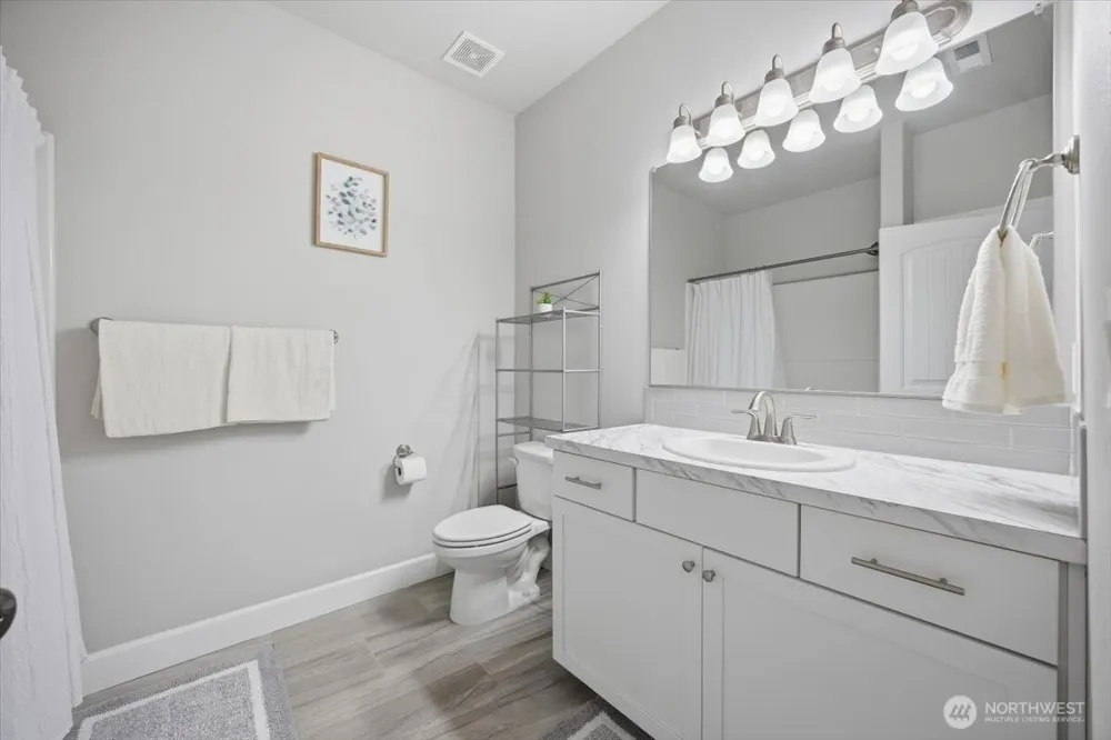2652 W 44th Place Kennewick, WA 99337