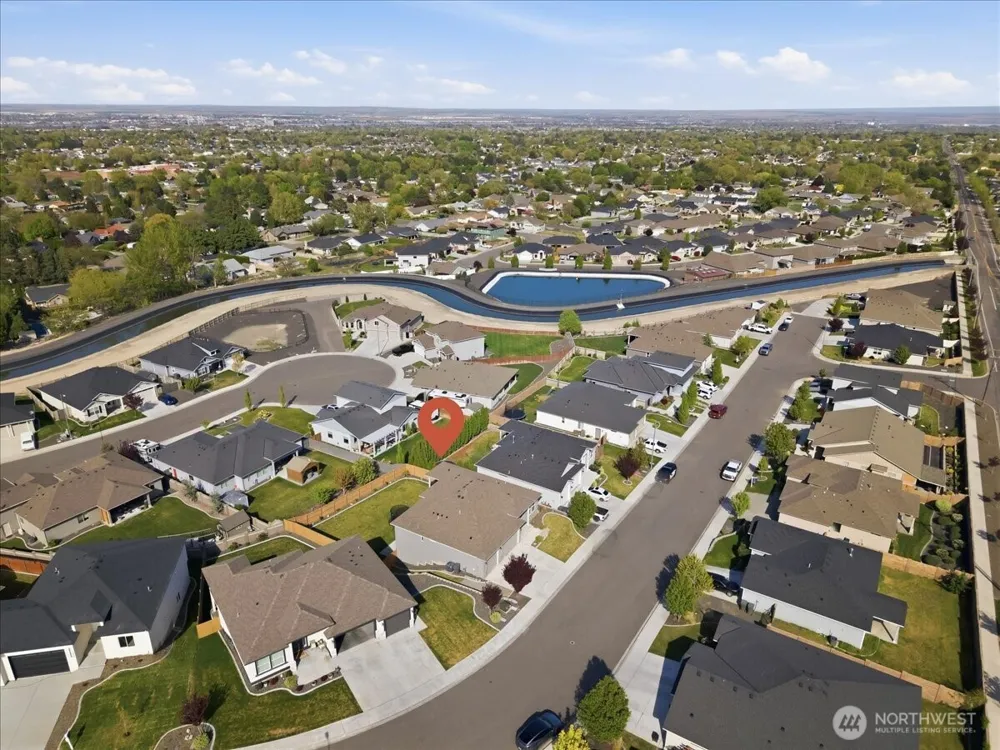 2652 W 44th Place Kennewick, WA 99337