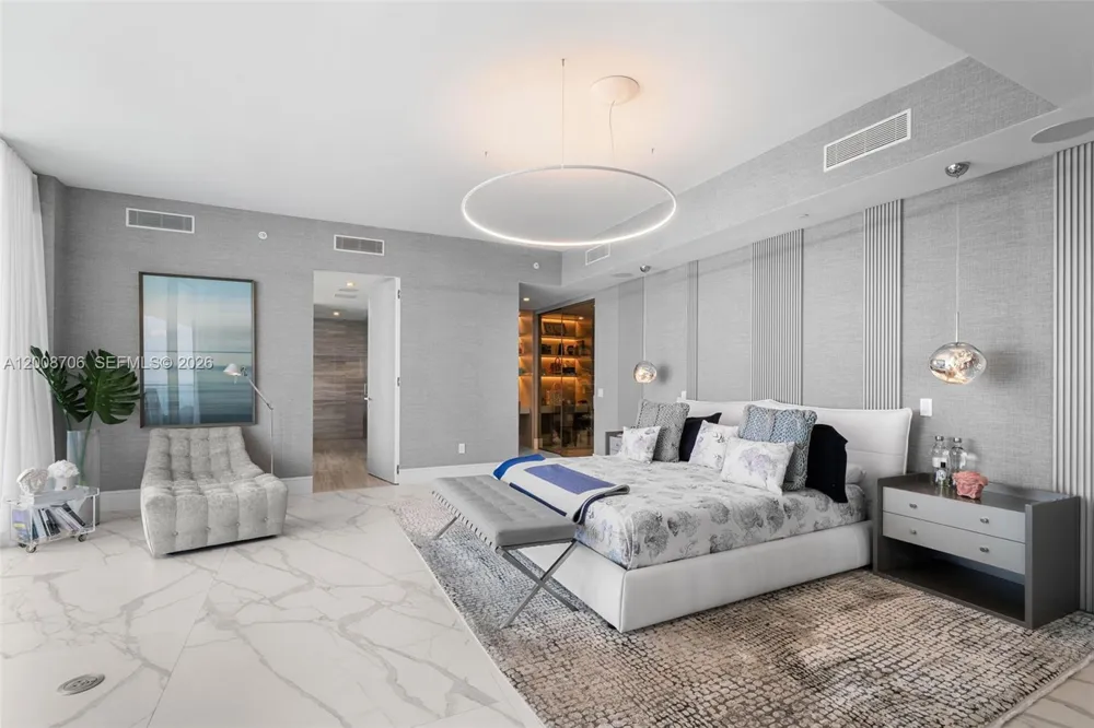 18975 Collins Ave #5200 Sunny Isles Beach, FL 33160