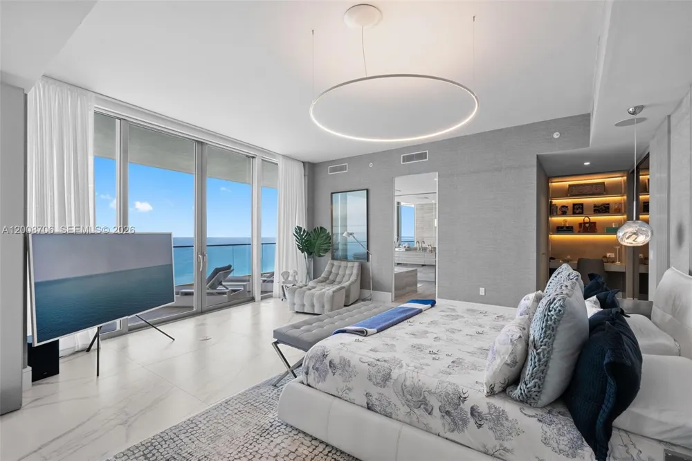 18975 Collins Ave #5200 Sunny Isles Beach, FL 33160