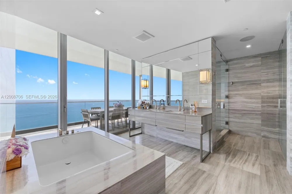 18975 Collins Ave #5200 Sunny Isles Beach, FL 33160