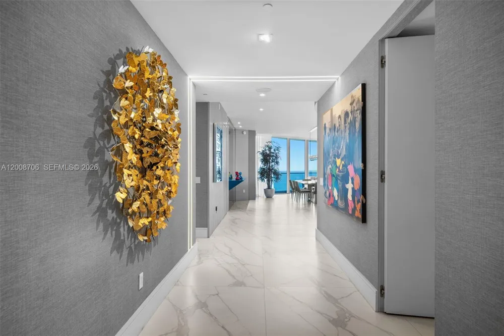 18975 Collins Ave #5200 Sunny Isles Beach, FL 33160