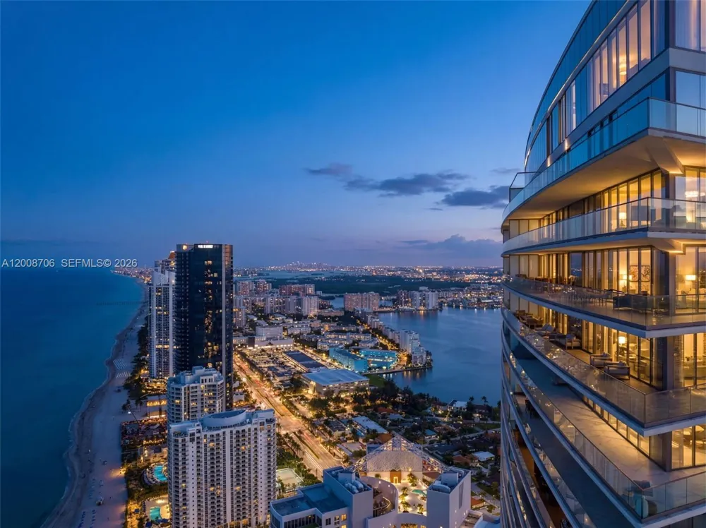 18975 Collins Ave #5200 Sunny Isles Beach, FL 33160