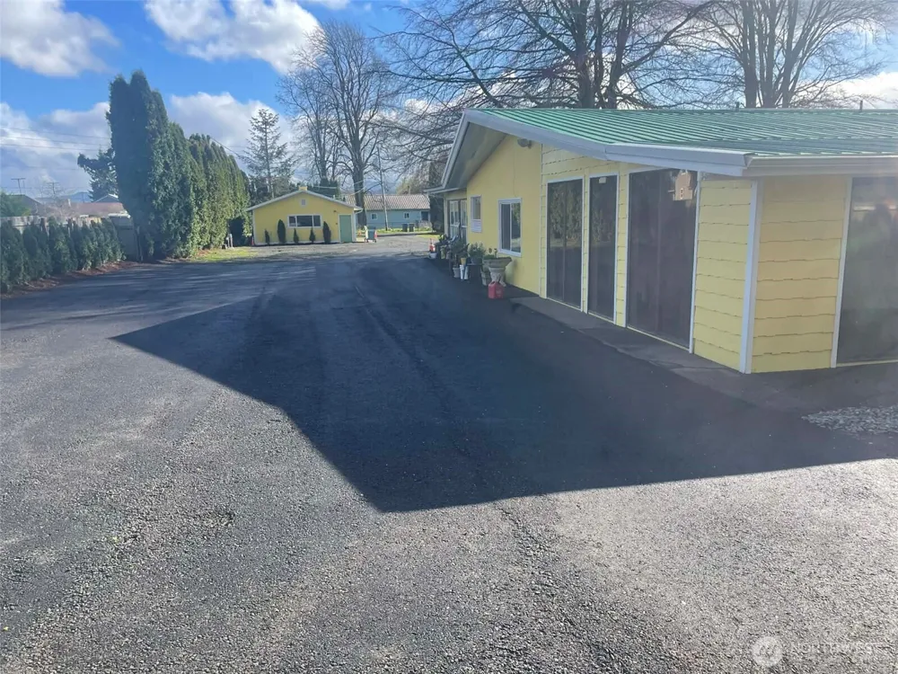 310 W Pine Street Elma, WA 98541