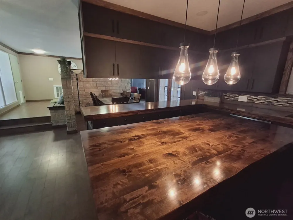 310 W Pine Street Elma, WA 98541