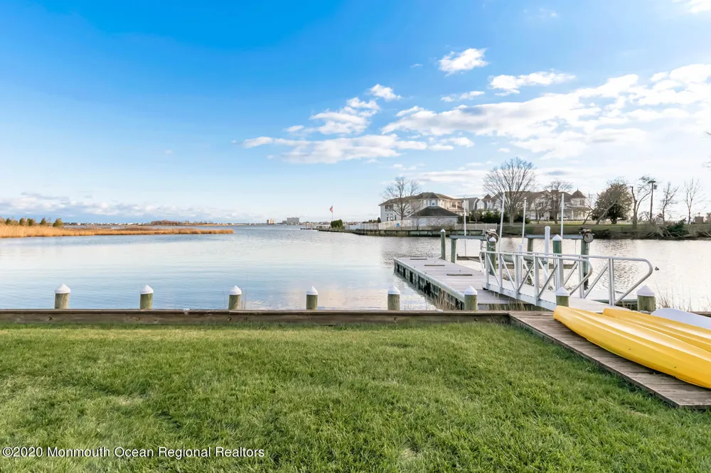 1 Horatius Way Rumson, NJ 07760