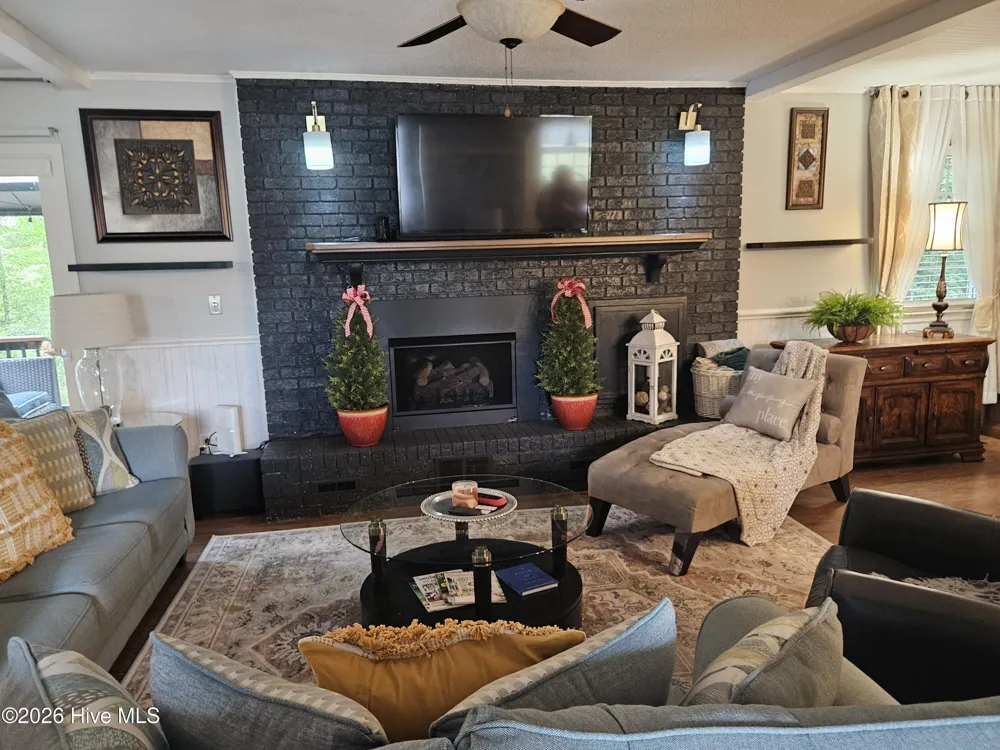 301 Fork Lake Drive Clinton, NC 28328