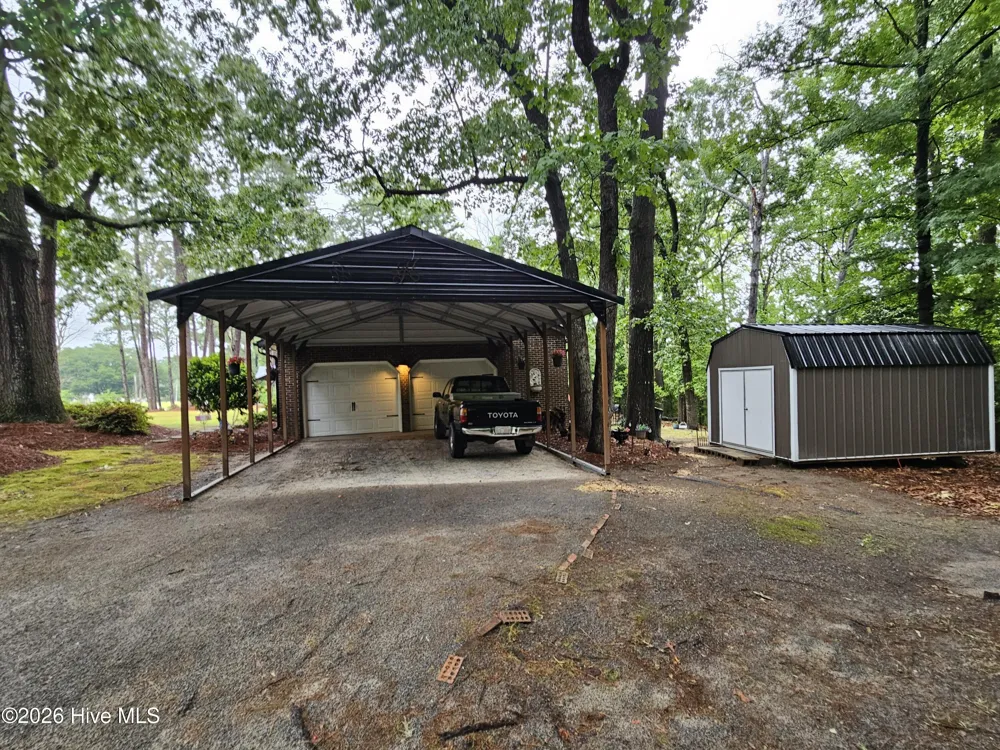 301 Fork Lake Drive Clinton, NC 28328