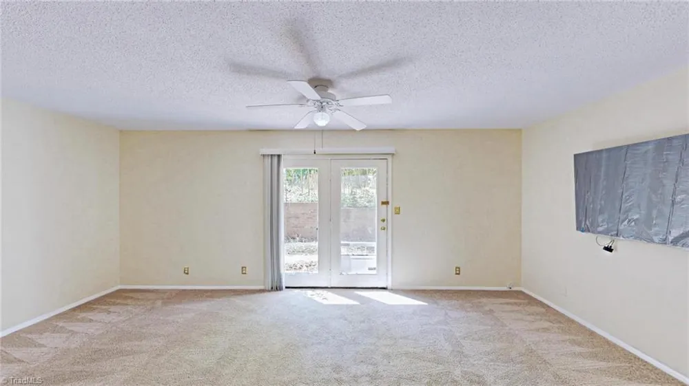 2214 Shadow Valley Road #E High Point, NC 27265