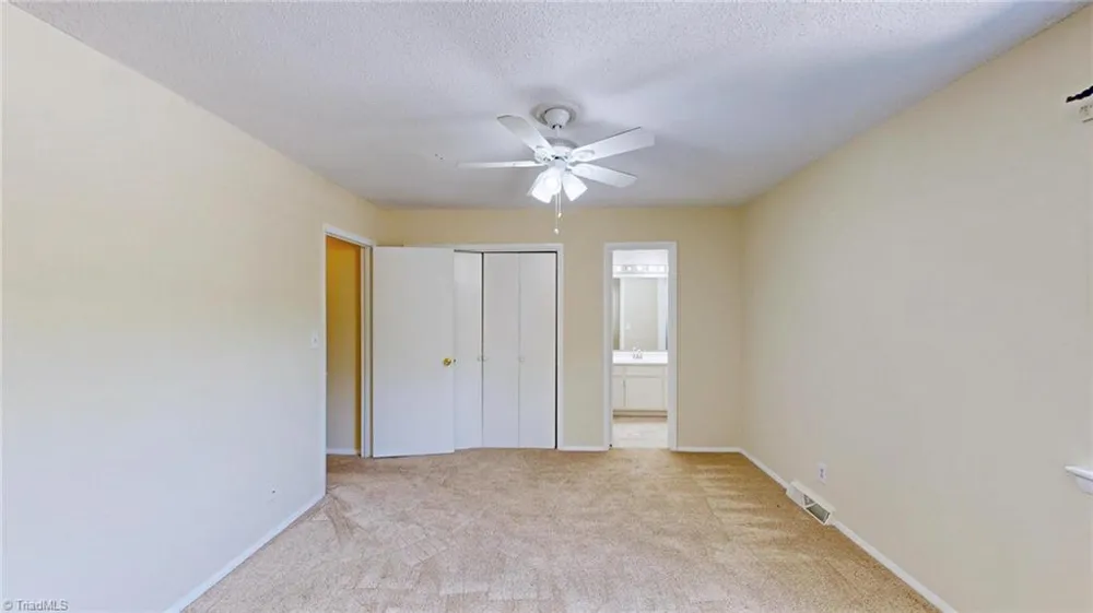 2214 Shadow Valley Road #E High Point, NC 27265