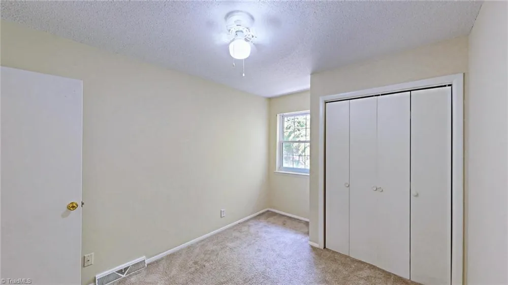 2214 Shadow Valley Road #E High Point, NC 27265