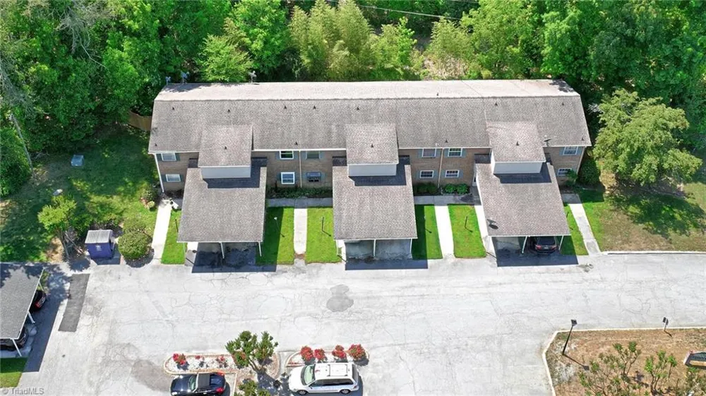 2214 Shadow Valley Road #E High Point, NC 27265