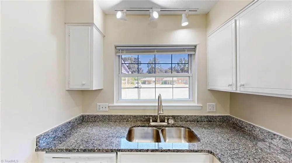 2214 Shadow Valley Road #E High Point, NC 27265