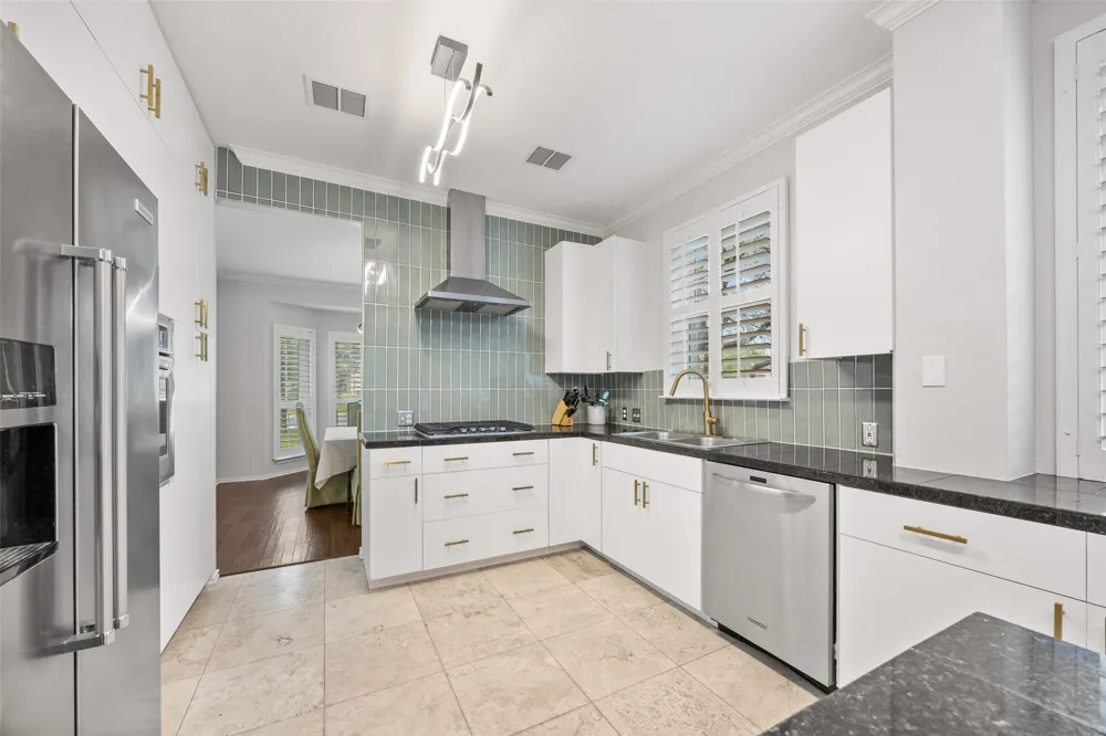 8610 Axis Drive Austin, TX 78749