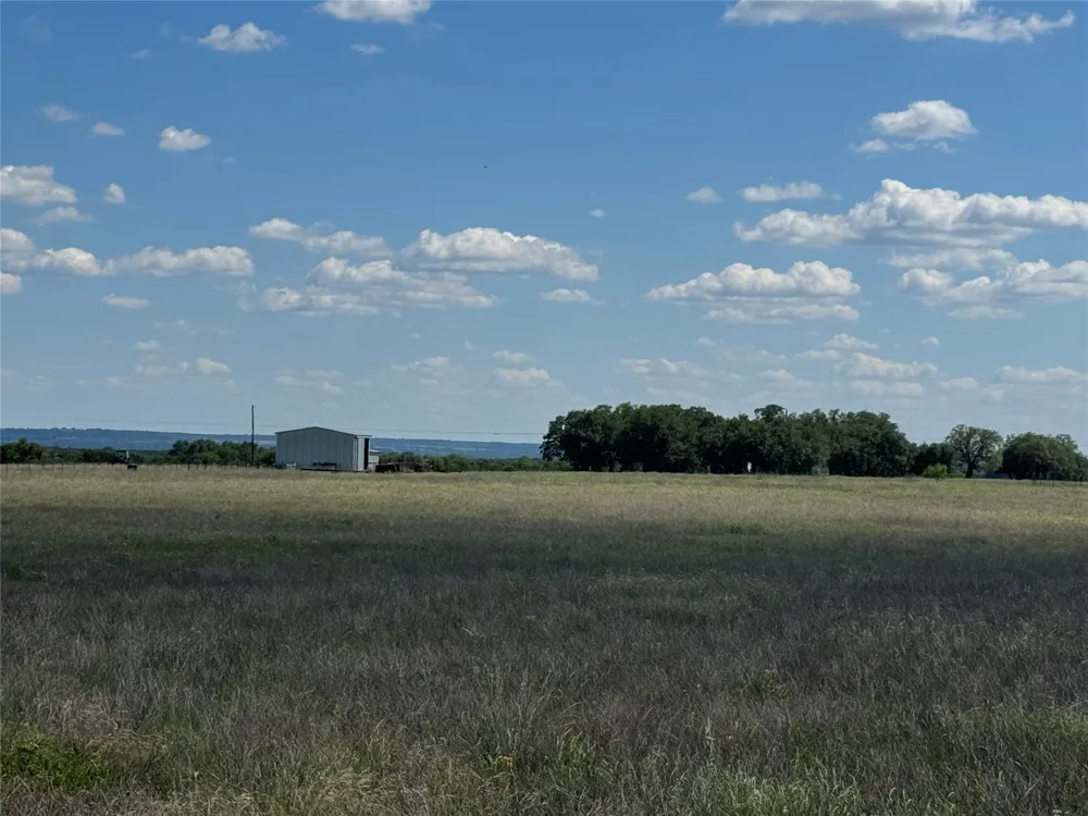 1806 County Road 2425 Iredell, TX 76649