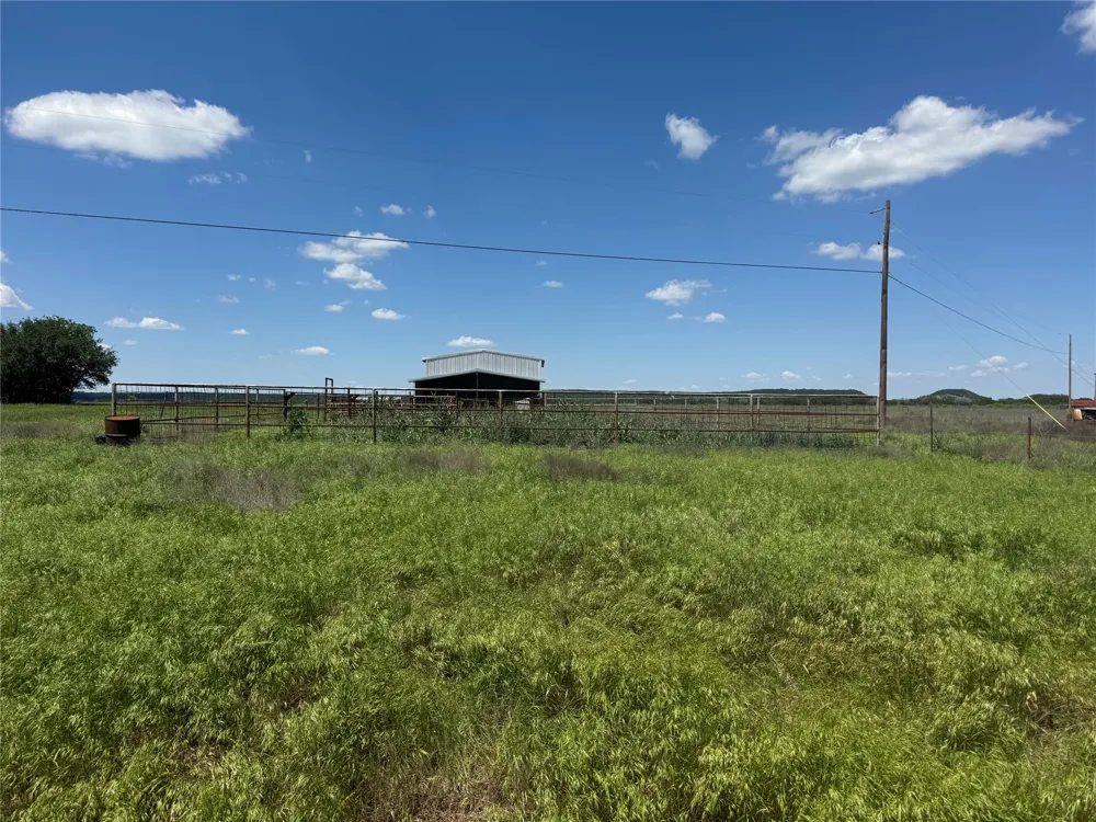 1806 County Road 2425 Iredell, TX 76649