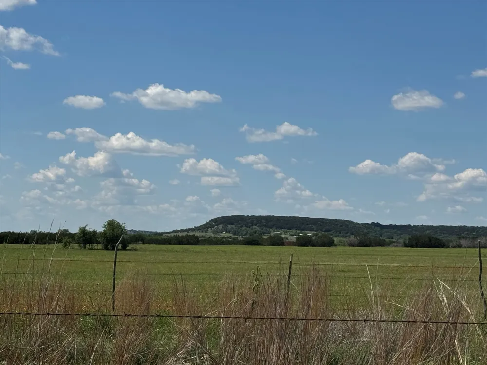 1806 County Road 2425 Iredell, TX 76649