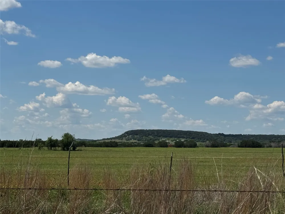 1806 County Road 2425 Iredell, TX 76649