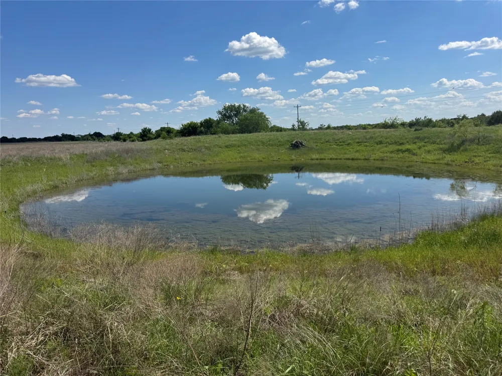 1806 County Road 2425 Iredell, TX 76649