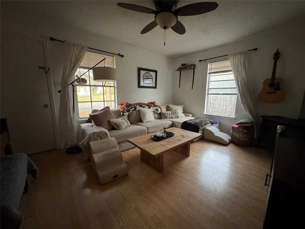 207 Chippendale Avenue Austin, TX 78745