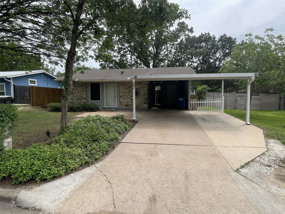 207 Chippendale Avenue Austin, TX 78745