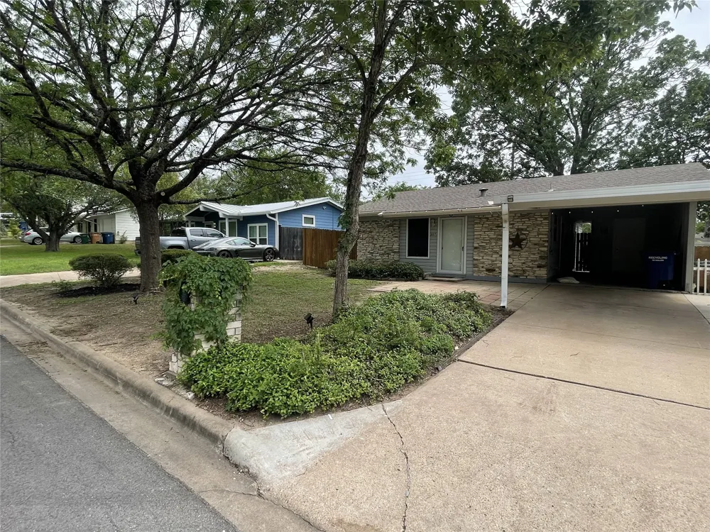207 Chippendale Avenue Austin, TX 78745