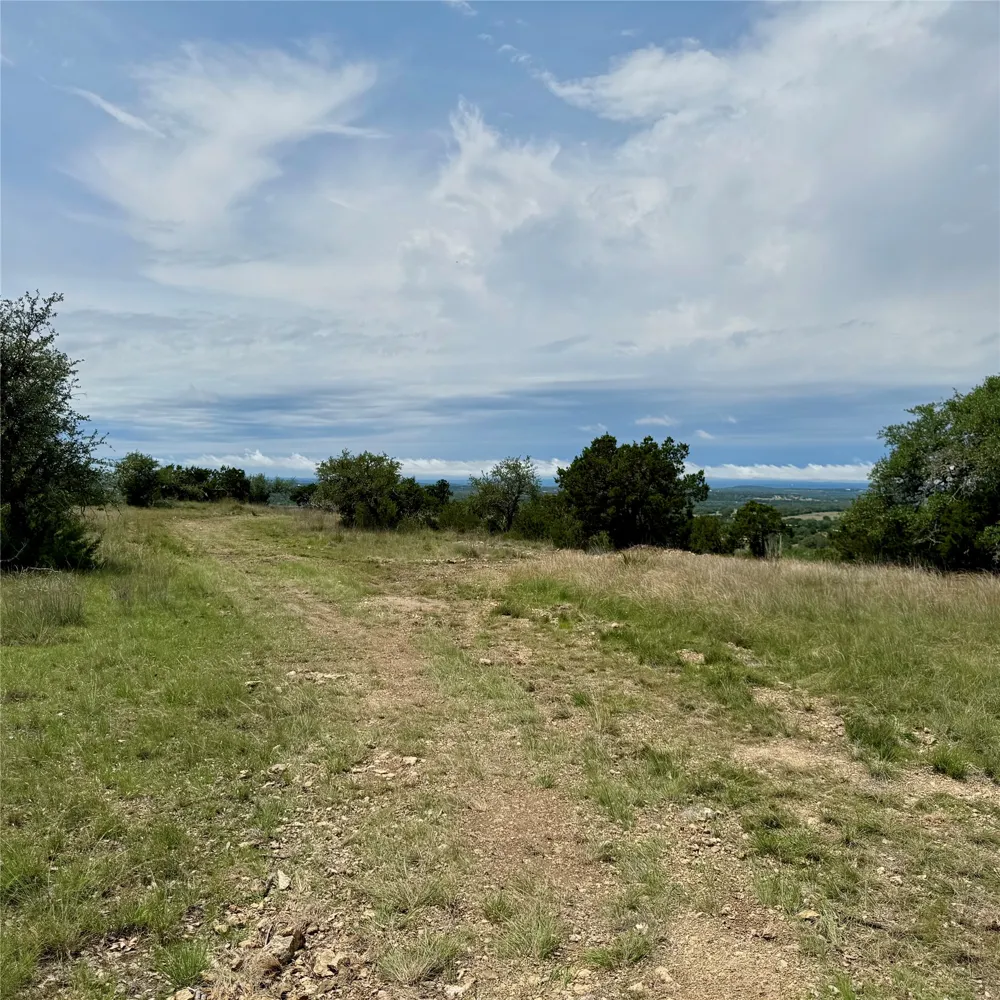 1180 Old Red Ranch Road Dripping Springs, TX 78620