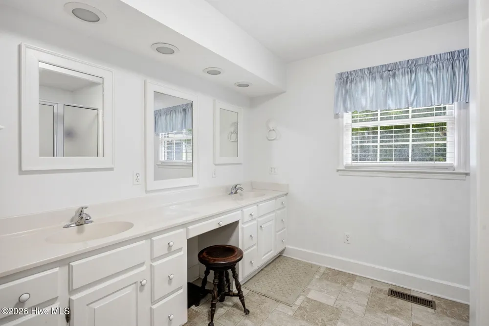 8678 Joe Brown Highway S Clarendon, NC 28432