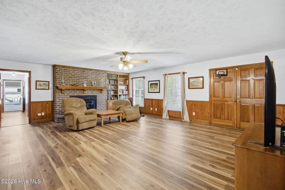 8678 Joe Brown Highway S Clarendon, NC 28432