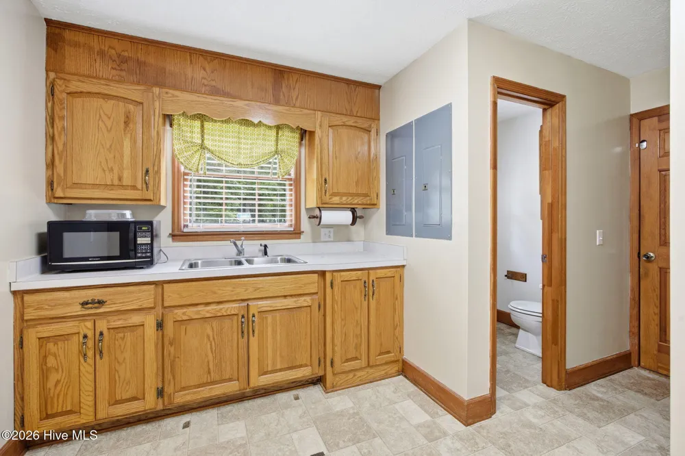 8678 Joe Brown Highway S Clarendon, NC 28432